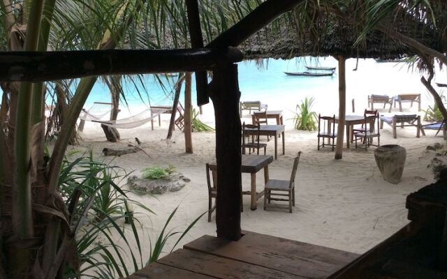Kajibange bar and guesthouse