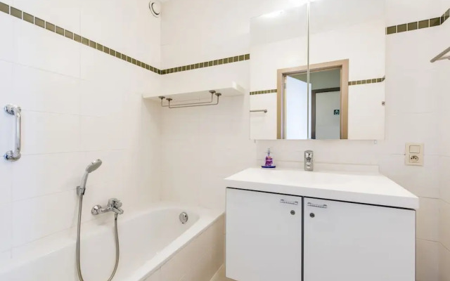 Apartment Close to the Downtown