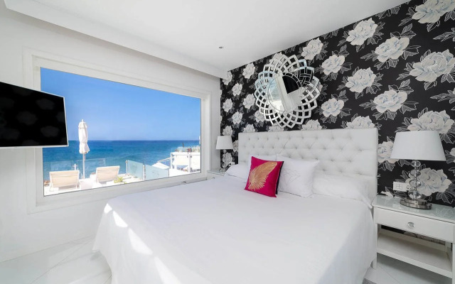 Lani's Suites de Luxe - Adults Only