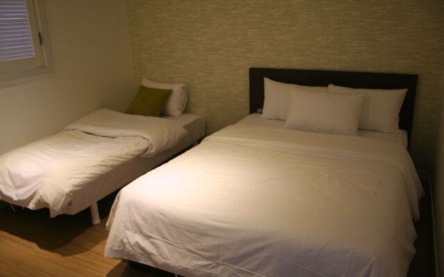 Y Hotel