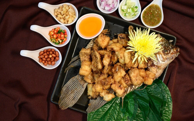 Uthai River Lake Resort
