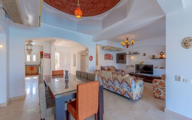 Vesta - Luxury Villa - 5 BR - Sabina