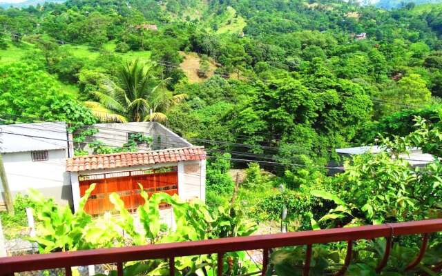 Hotel y Hostal Yaxkin Copan