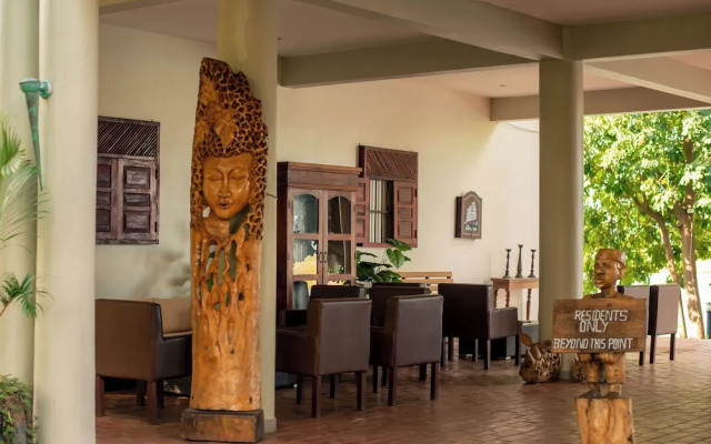 Waters Edge By Serendib