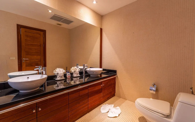 Exotic Pool Villa Solandra in Bangtao