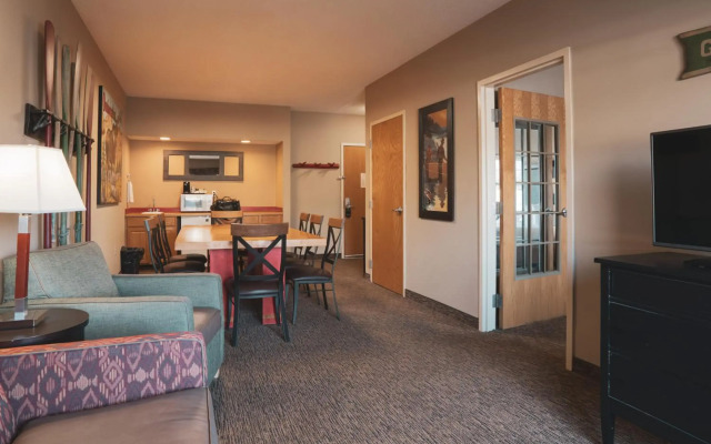 Wildwood Lodge