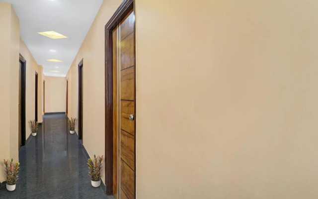 OYO 70303 S V Residency Kajaguda