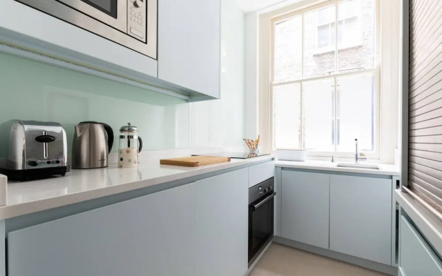 Bury Place by Onefinestay