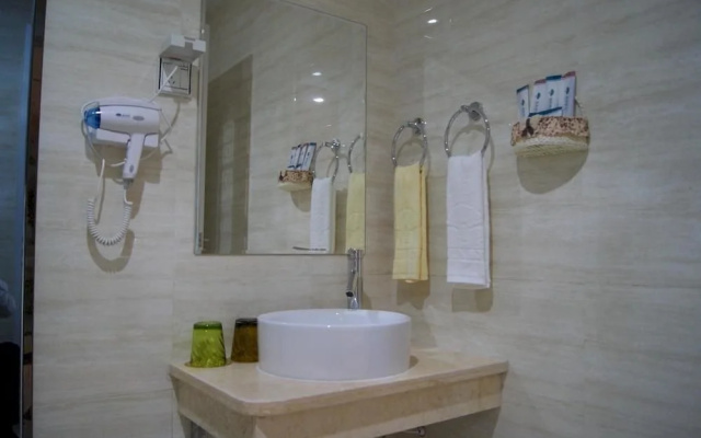 Jiayun Hotel