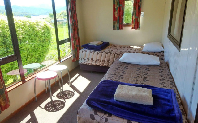 Waikawa Bay Holiday Park