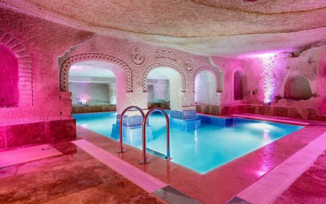 Cappadocia inans Cave & Swimming Pool Hot