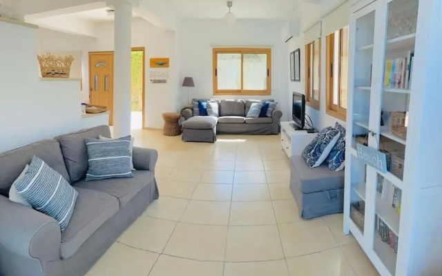 Spacious Luxury Private Sea View Villa
