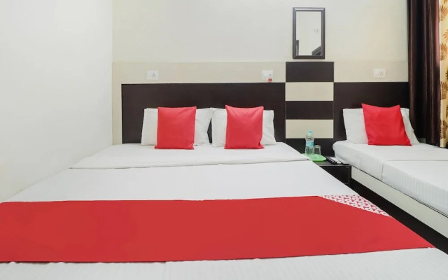Royal Guest House by OYO Rooms