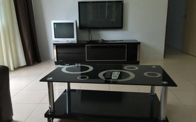 Cameron Pasar Malam Apartment at Crown Imperial Court
