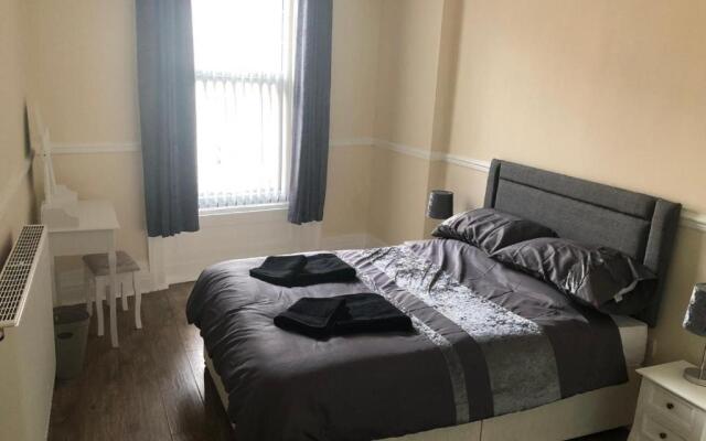 Sandy Pad's Apartments
