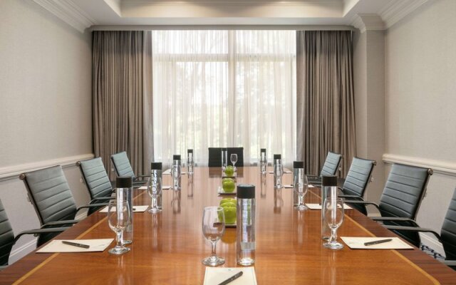 Embassy Suites Philadelphia - Valley Forge Hotel