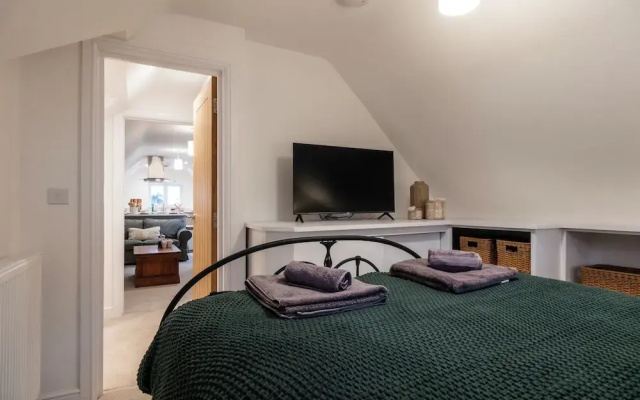 Beautiful 2 Bedroom Apartment in Malvern
