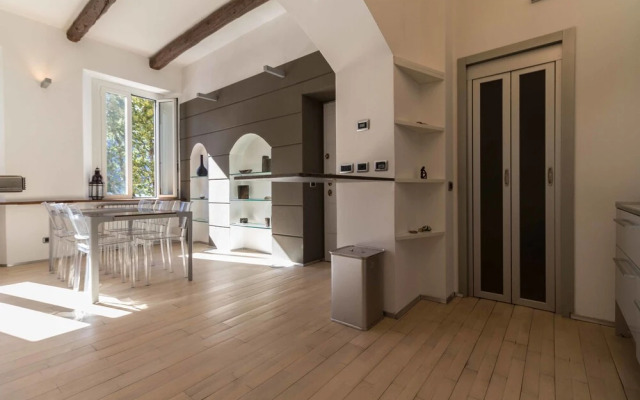 Lungolago Holiday Home