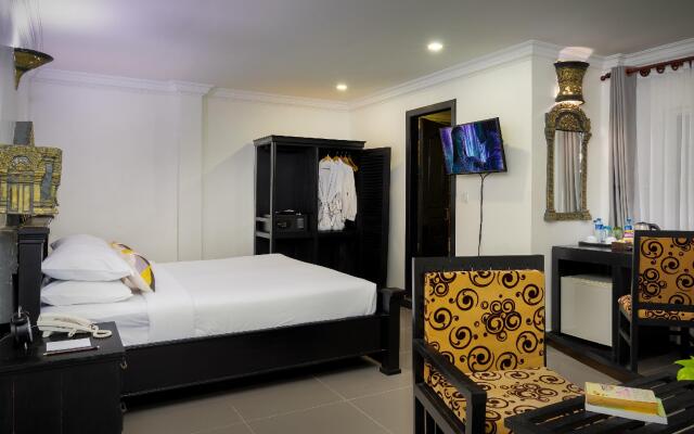 Popular Hotel & Spa