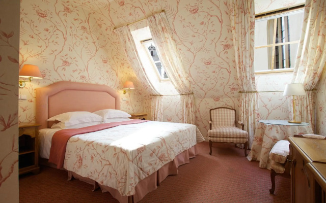 NARUTIS hotel