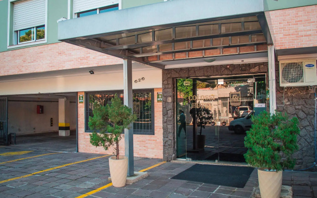 Colossi Hotel