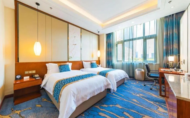 Yun-Ray Hotel