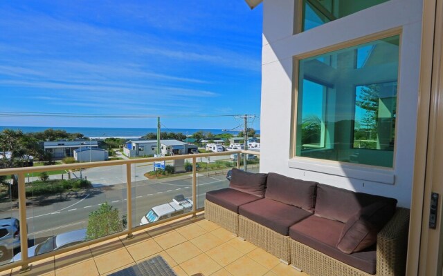 Pacific Royale Penthouse 311