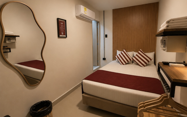 Ethnic Thematic Hotel