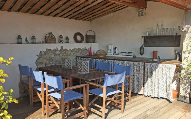 Peaceful Mansion With Roofed Terrace in Lorgues France