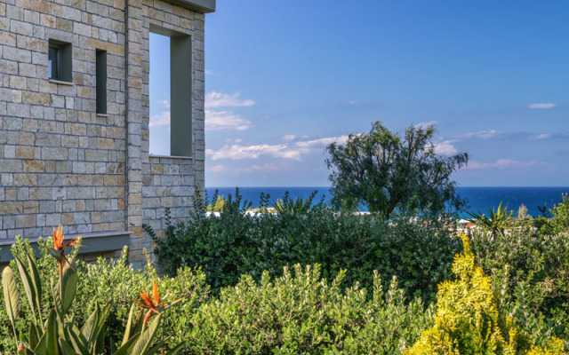 Akemi Luxury Residence
