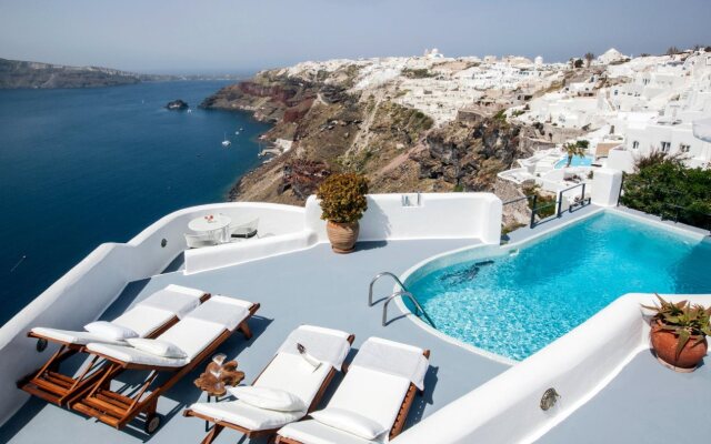 Ikies Santorini
