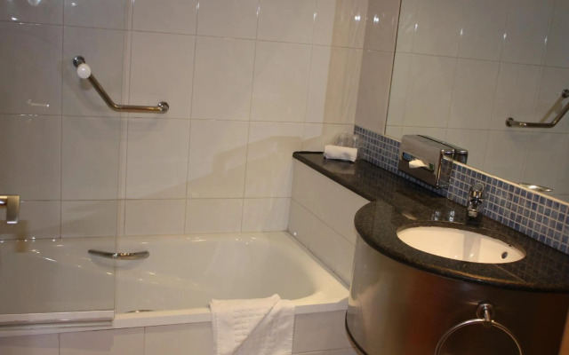 Holiday Inn Express Barcelona - Molins de Rei by IHG