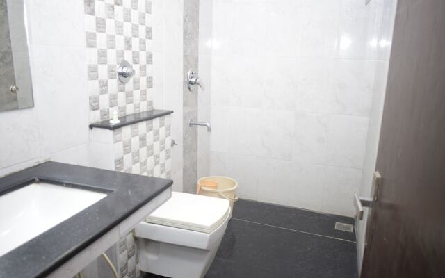 Hotel Tamizh Park