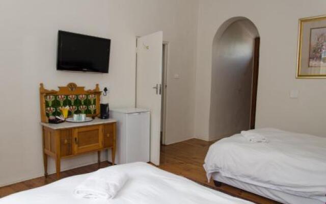 Fernando's Guest House