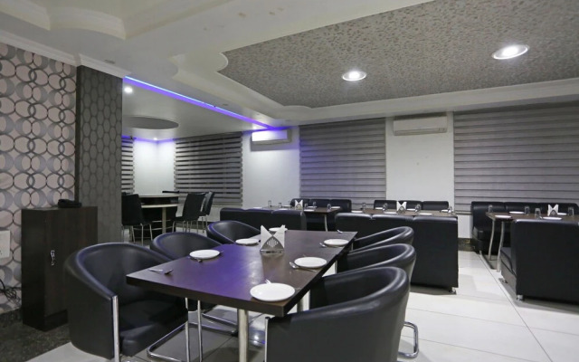 OYO 4635 Sheetal Hotel