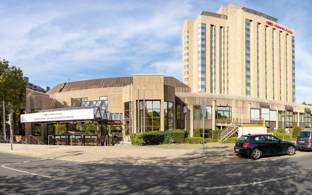 hotelImage