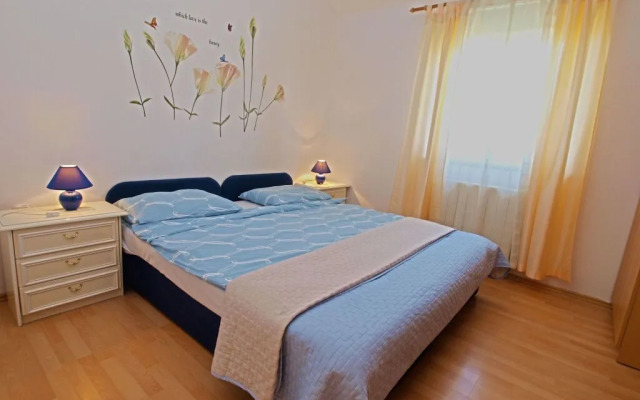 Apartments Mihatović