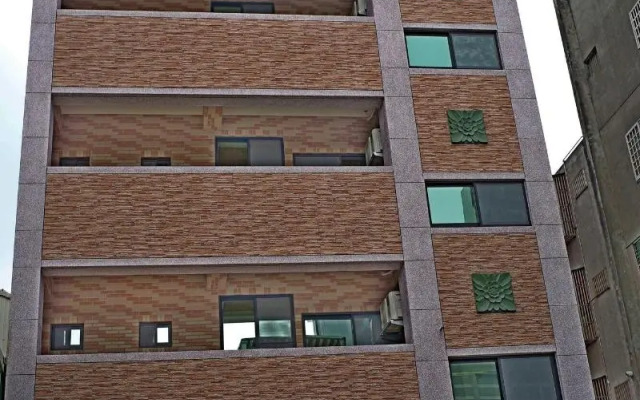 Lucky Hotel