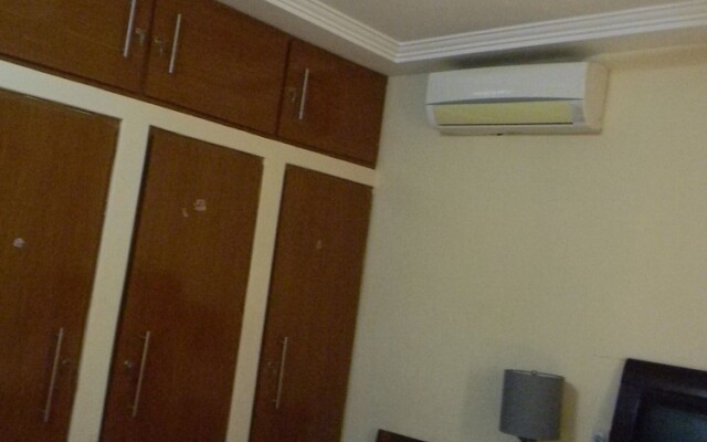 The Corporate Villa - Nyekonakpoe-Lome