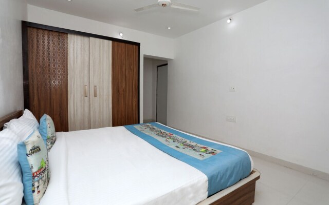 OYO 10061 Home 3BHK Modern Near Gulab Bagh