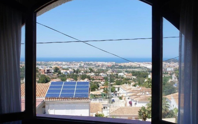 Authentic holiday home in Denia with bubble bath