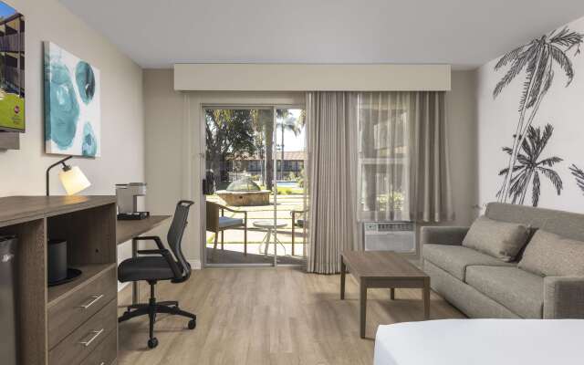 Best Western Plus Pepper Tree Inn