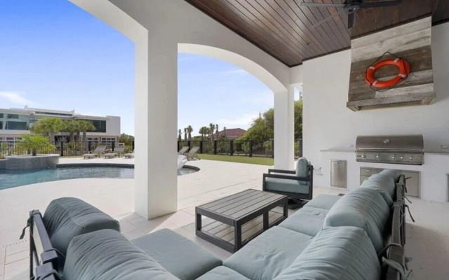 Bourbon Sea by Five Star Properties