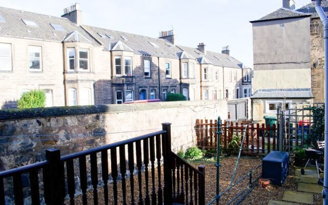 Spacious 3 Bedroom Home With Garden Edinburgh