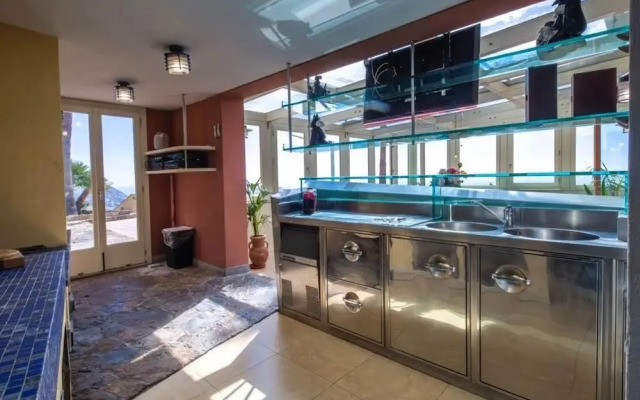 Villa Paradise-sleeps 20-pool-sea Views-pets