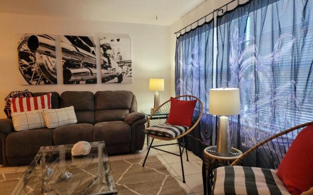 #2 Walking Distance From The Beach