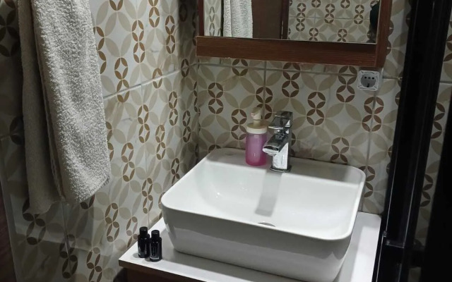 The Nar Suit & Apart