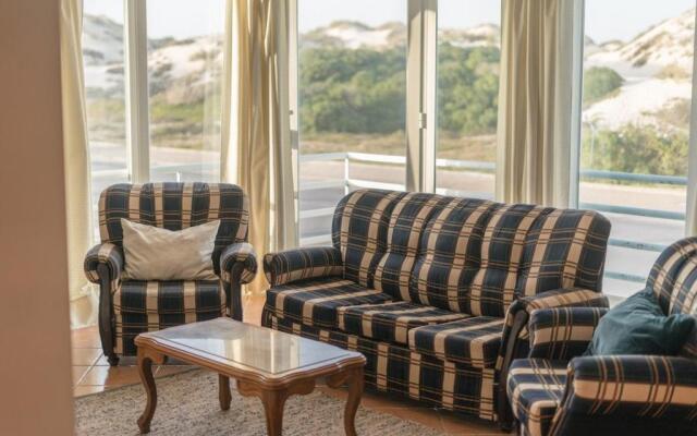 Best Houses 09 - Peniche Steps from The Beach