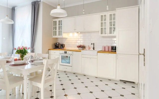 Apartament Nowe Miasto - Park Róż