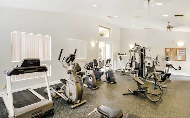 12 Mi to Old Town: Condo w/ Pool & Balcony!